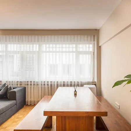 Spacious Family Flat At The Heart Of The