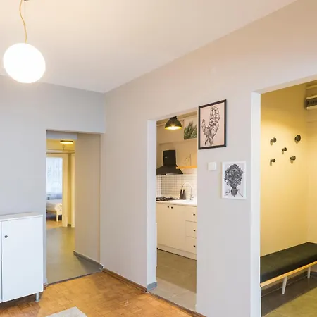 Spacious Family Flat At The Heart Of The